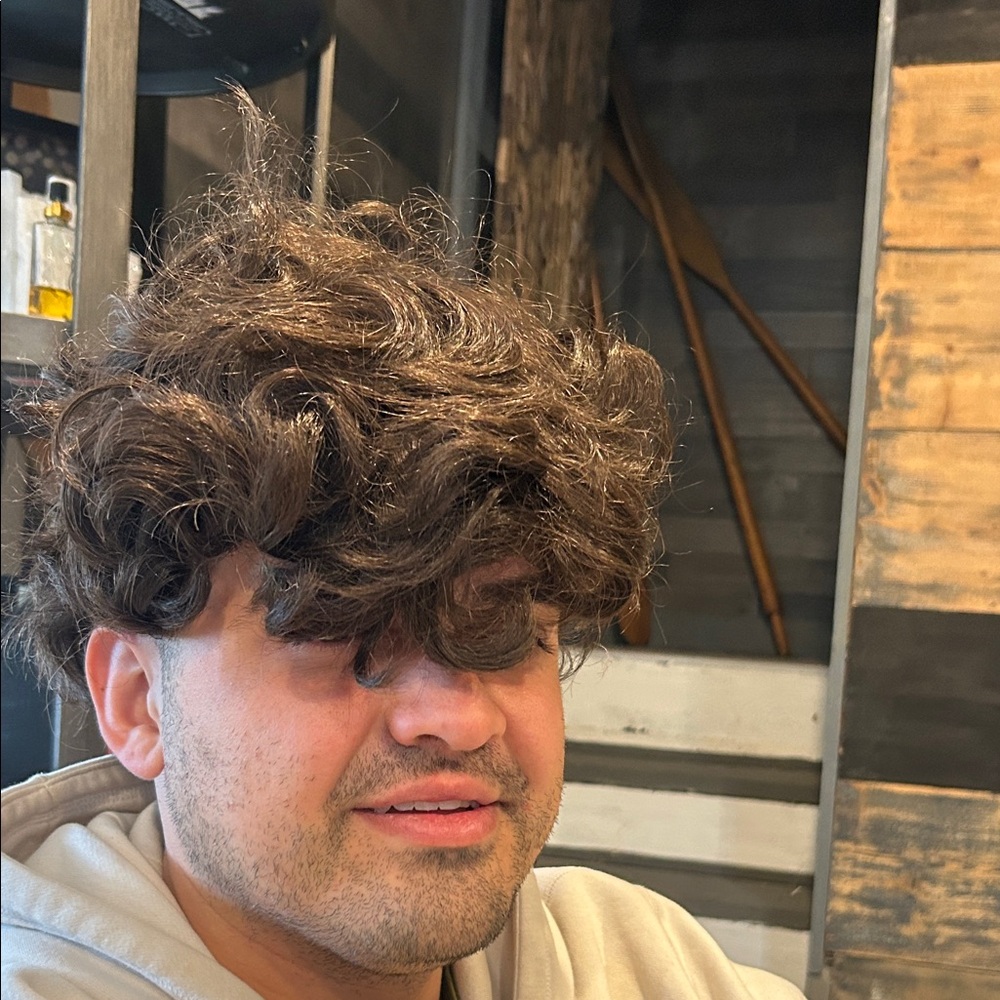 Non Signe 100% Synthetic Chocolate Brown Curly Wig